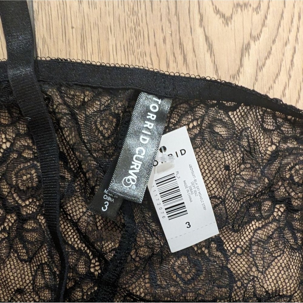 Torrid NWT Womens Plus 3X 3 Black Lace Teddy Bodysuit Lingerie NEW - Picture 3 of 4
